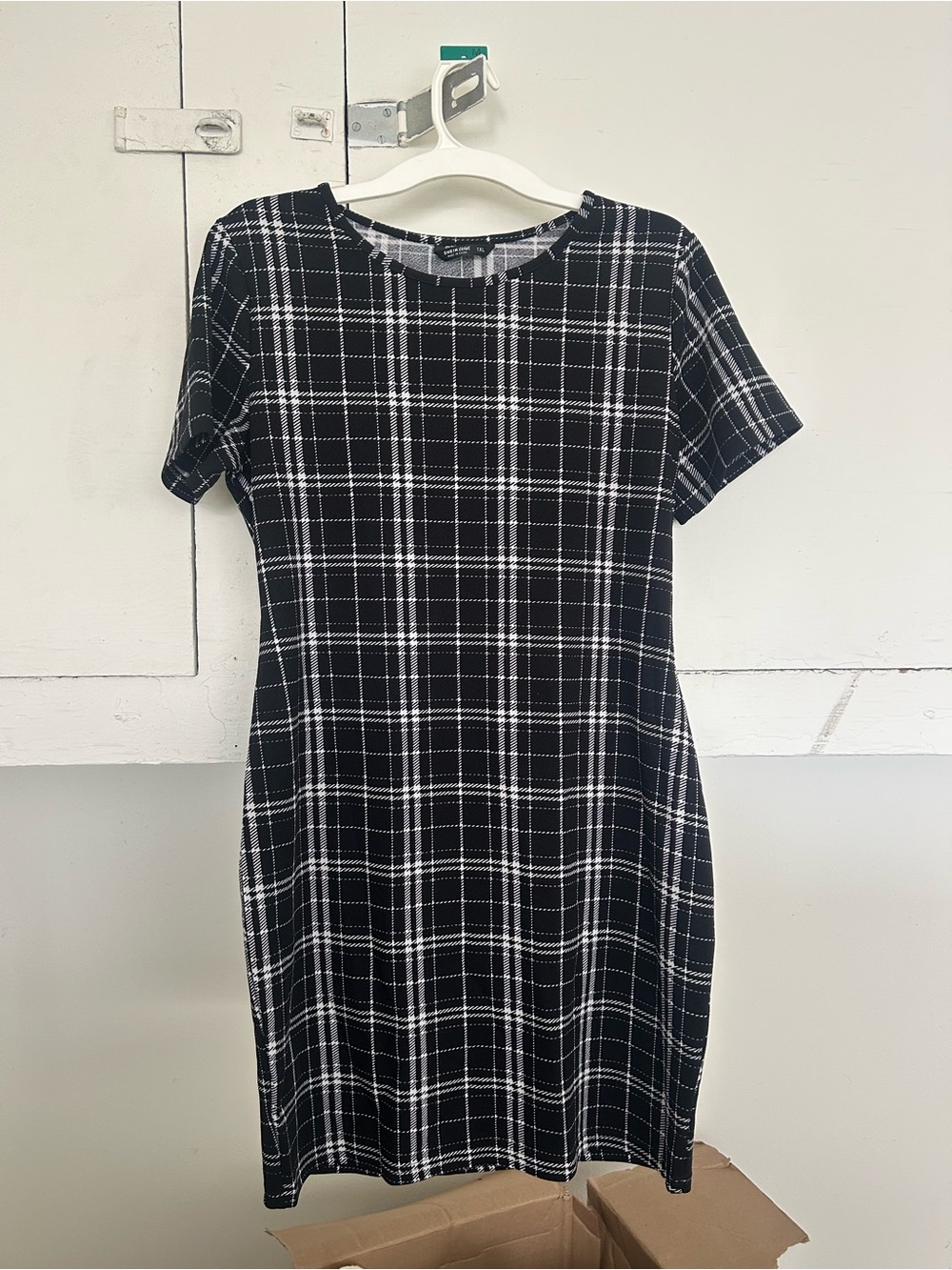 SHEIN Black and White Plaid Mini Shift Dress - SUPER stretchy